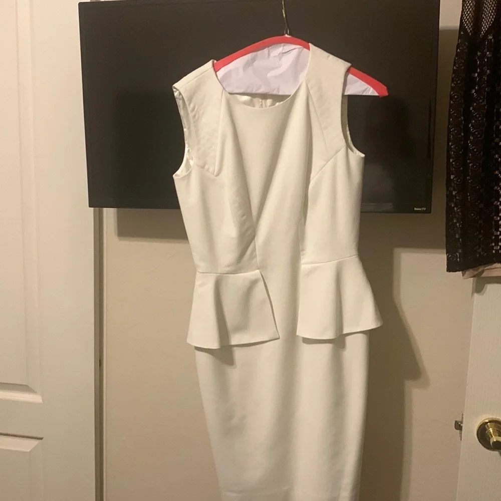 Dress - Picture 1 of 3
